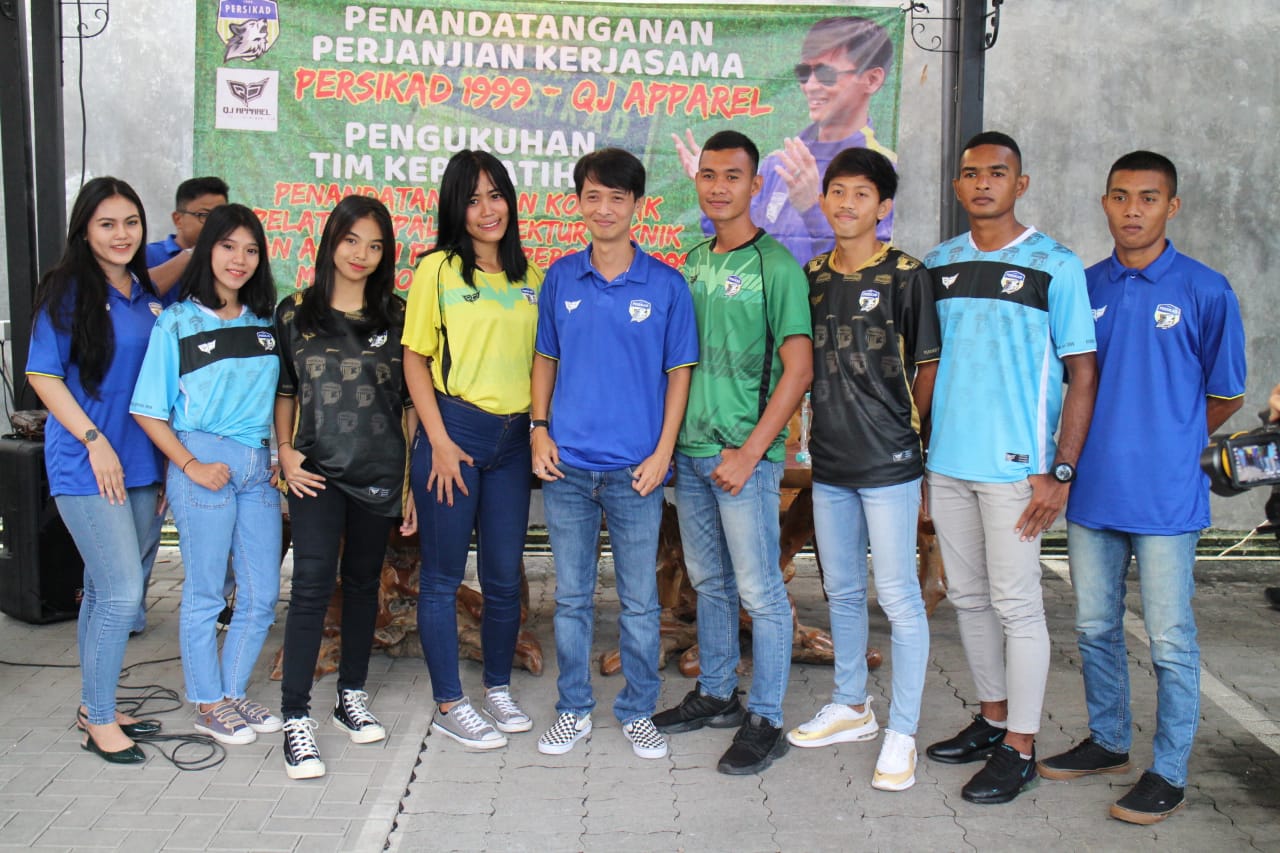 Sah, Persikad 1999 Kontrak Pelatih dan Apparel Baru