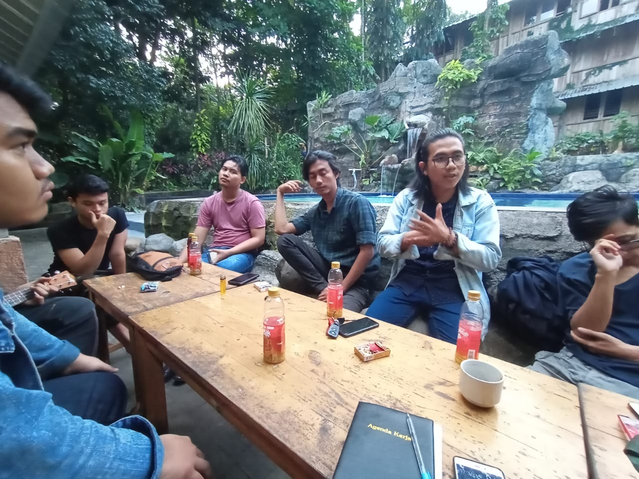 “Celoteh NGOPI Sore”, Taman Baca Tepi Sungai