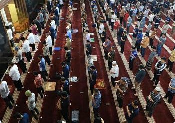 Pemerintah Izinkan Tarawih Berjamaah di Masjid Dan di Mushola