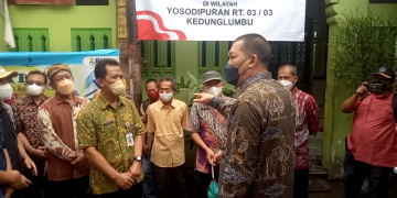 Ganti Gibran , Teguh Resmikan KOTAKU di Kedunglumbu Pasarkliwon