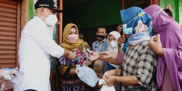 Pendistribusian Minyak Goreng Murah, diBagikan Bupati diJepara Utara