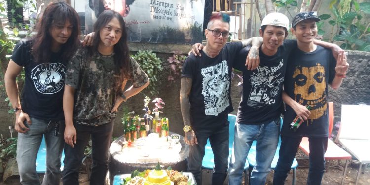 Glenn and The Vicious Boys : Kita Kuat Bersama