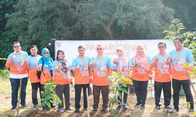 Peringati Hari Air Sedunia, Tirta Asasta Depok Bebersih Ciliwung