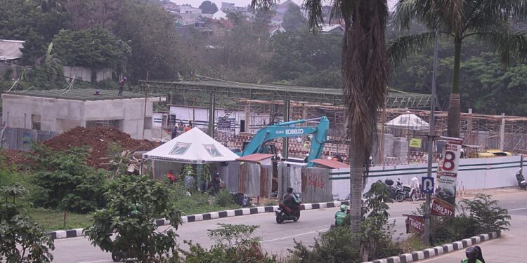 Gelombang Depok Pertanyakan Izin Amdal Lalin SPBU Di Turunan GDC