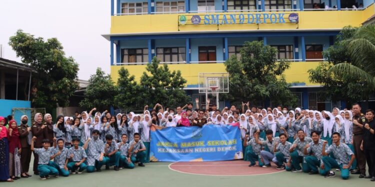 Sasar 100 Siswa, Kajari Depok Masuk Ke SMA Negeri 9 Depok
