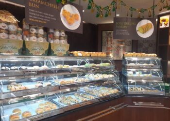 Outlet Holland Bakery di Simpangan Depok Langgar Garis Sempadan Saluran