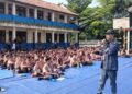 Jurnalis Senior PWI Depok Beri Tips Hadapi Akun Toxic dan Judi Online di MPLS SMPN 13 Depok