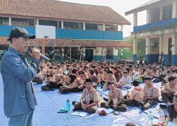Pelajar SMPN 13 Depok Diajak Jadi Pengguna Medsos yang Cerdas