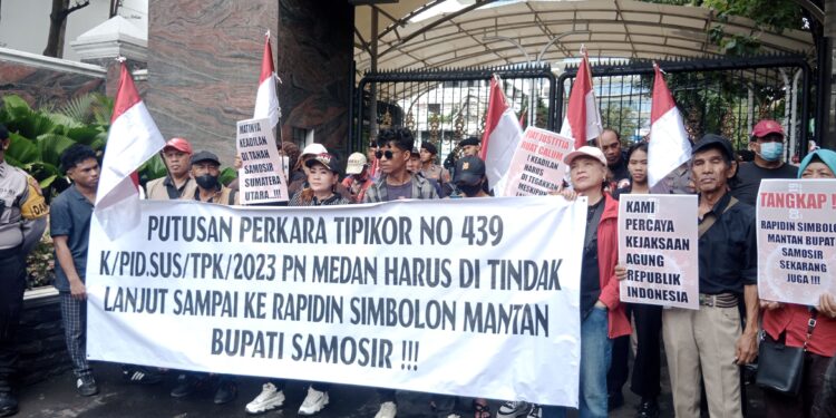 JAMAK Gelar Aksi, Tuntut Tangkap Rapidin Simbolon