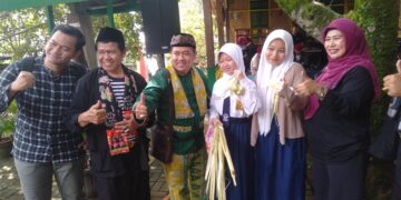 Gelaran Lebaran Depok, Diisi Nyuci Perabotan