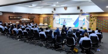 Tingkatkan Kompetensi Pelayanan, PT Tirta Asasta Depok Gandeng Trainer BCA Prioritas