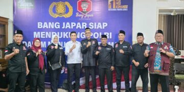 FAHIRA IDRIS dan BANG JAPAR Bersepakat Polri Harus Tetap di Bawah Presiden RI Sesuai Amanat Reformasi dan Konstitusi.