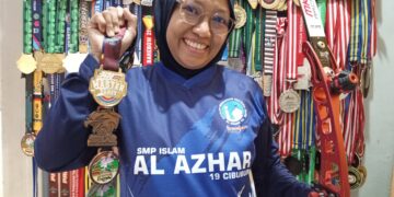   Sunyi di Laboratorium, Gemilang di Arena Panahan: “Cerita Inspiratif Bu Ifa dan SMP Islam Al Azhar 19 Cibubur”  