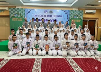 “Menjaga Hafalan, Menjaga Amanah Al-Qur’an: Munaqosah Tahfidz Kelas IX SMP Islam Al Azhar 19 Cibubur“
