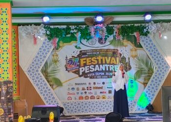 Seorang peserta saat mengikuti lomba pidato yang diadakan Ponpes Qolbun Salim dan Radio Aryo Gema di Cilodong. (Foto: Monet)