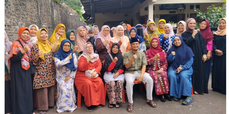 Sinergi Bottom-Up: Ketua DPRD Depok Jawab Curhat Pengurus Bank Sampah Watul Khoir
